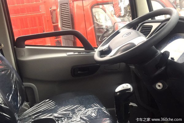 国六天锦来了，广泉为感恩回馈新老客户特推出购车送油卡活动