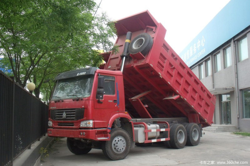 中国重汽 HOWO重卡 375马力 6X4 5.4米自卸车