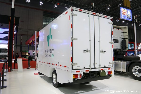 庆铃五十铃EV100纯电动厢式货车，充电快、续航长，助力碧水蓝天