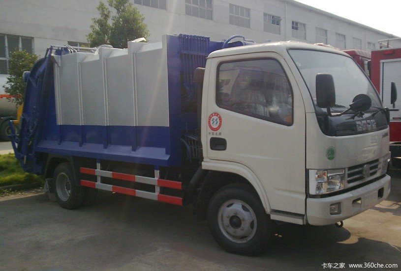东风 福瑞卡 95马力 4X2 垃圾车(程力威牌)