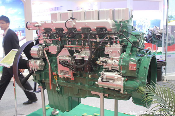 锡柴CA6DN1-42 420马力 12.5L 国三 柴油发动机