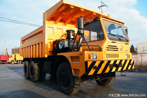 陕汽通力 336马力 6X4 宽体矿用自卸车(5.6米)