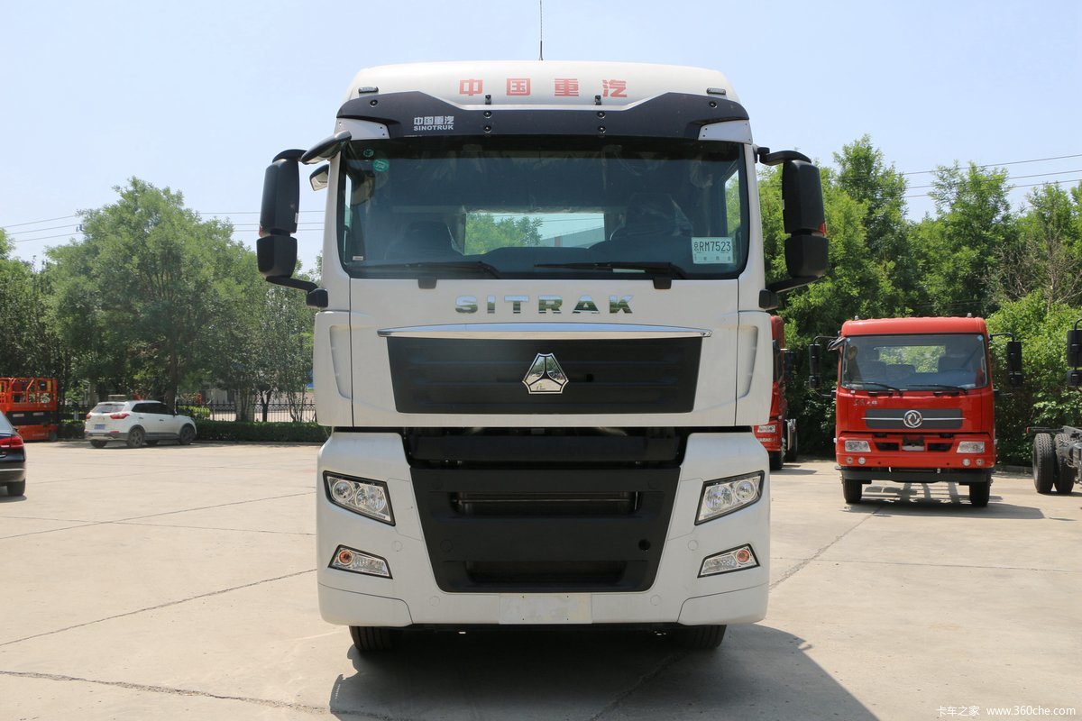中国重汽 汕德卡SITRAK C7H重卡 540马力 6X2R 牵引车(12挡)
