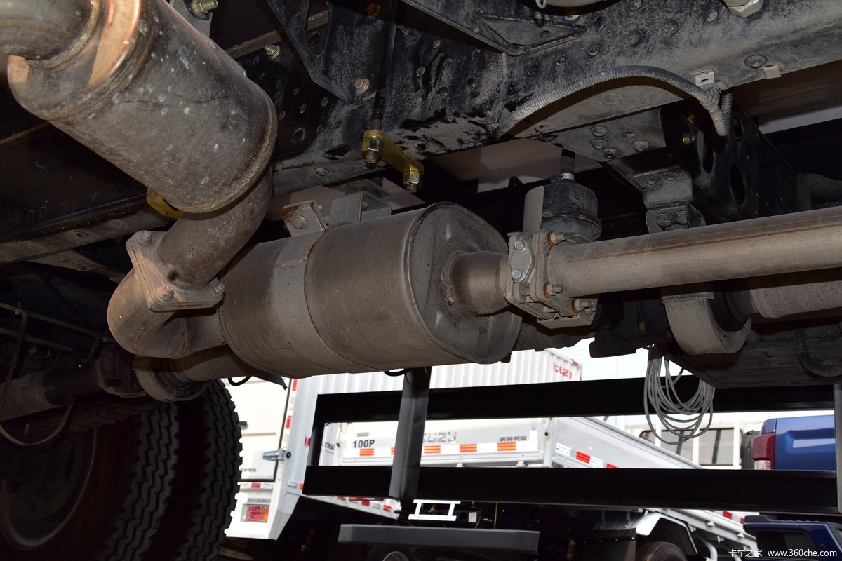 672米单排厢式载货车(ql5100xxya8phj)>底盘> > 庆铃 > 五十铃700p >