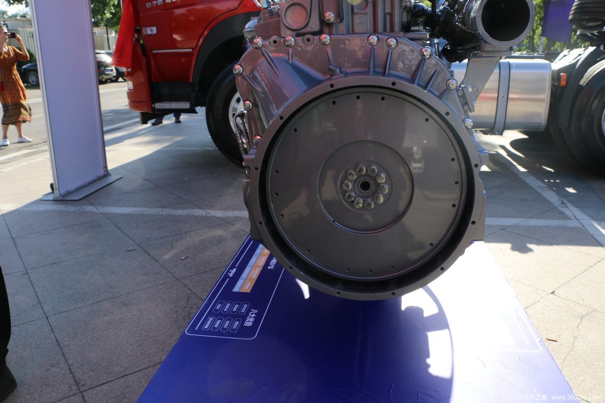 【图】潍柴wp10h400e50 400马力 10l 国五 柴油发动机_实拍图片