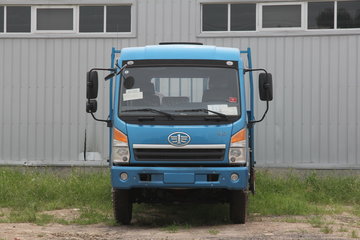 青岛解放 赛龙中卡 130马力 4X2 6.6米厢式载货车(CA5118XXYPK2L2EA81-3)