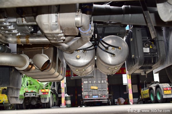 豪沃t7h曼540马力发动机,16档变速箱(德国福伊特液力缓速器),德国曼13