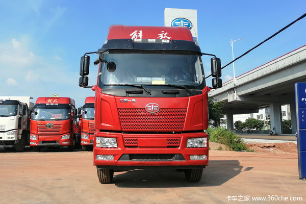 一汽解放 J6L中卡 2019款 240马力 4X2 6.75米仓栅式载货车(带液压泵侧板)(CA5180CCYP62K1L4E5)