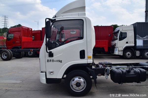 新车到店乘龙l2载货车仅需10万元