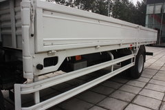 庆铃 700P系列中卡 175马力 4X2 6米栏板载货车(QL1100TMAR)