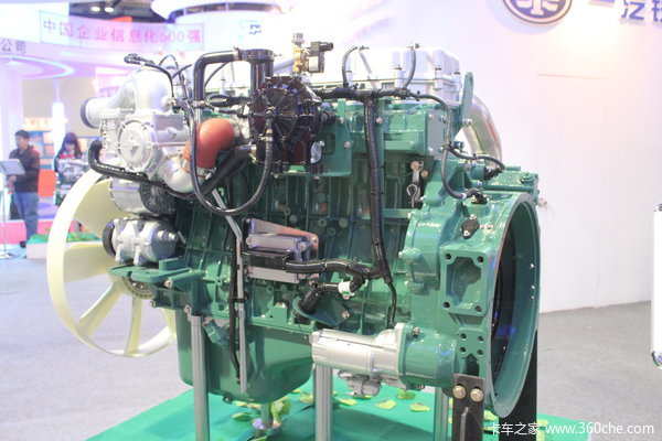 锡柴CA6DL1-32E3U 320马力 7.7L 国三 柴油发动机