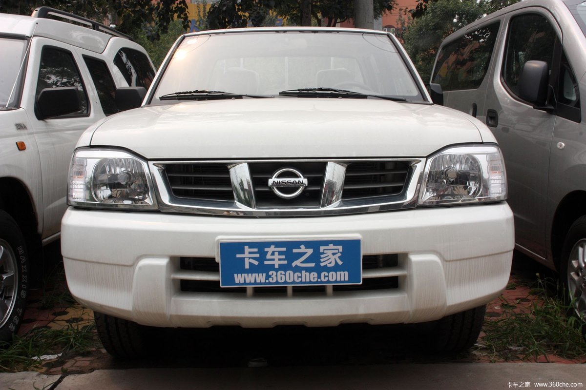 郑州日产 D22 标准型 2013款 两驱 2.4L汽油 双排皮卡