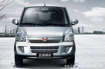 2011款 五菱荣光 豪华型 82马力 1.2L面包车