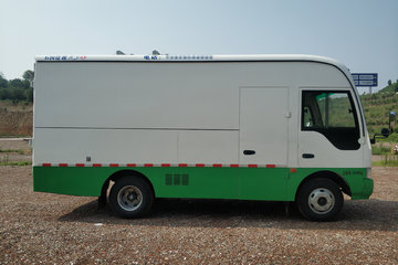 东风股份 莲花 140马力 封闭厢式货车