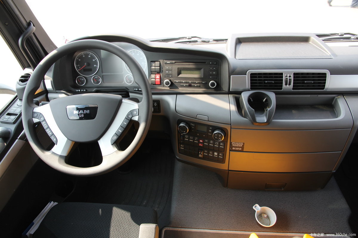 卡车图片>曼>tgs>曼(man)tgs系列重卡480马力6x4自卸车>驾驶室>