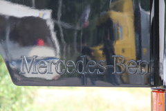 奔驰 Actros重卡 480马力 4X2牵引车(黑曜石)(型号1848LS)