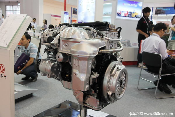 东风ZD25D14-5N 2.5L 127马力 国五 柴油发动机