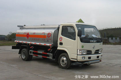 东风 福瑞卡 95马力 4X2 加油车(楚胜牌)