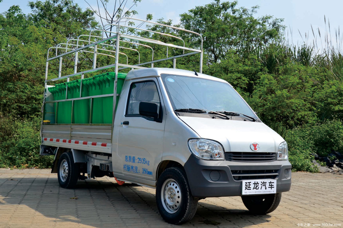 延龙汽车 2.5T 2.8米单排纯电动桶装垃圾运输车
