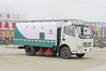 东风 多利卡 120马力 4X2 扫路车(程力威牌)(CLW5080TSL3)