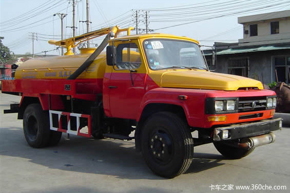 东风 140系列 135马力 4X2 吸粪车(皇冠牌)(WZJ5091GXE)