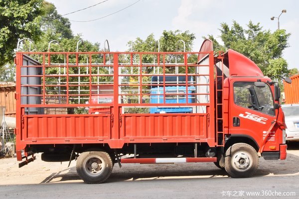 保山创鸿扬一汽解放J6F高端直降8000元起