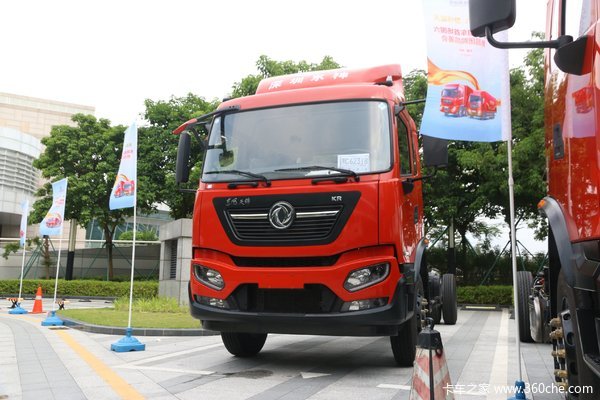 东风商用车 天锦KR 230马力 4X2 9.8米厢式载货车(国六)(DFH5180XXYE8)