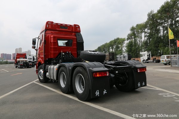 一汽解放 新J6P重卡 领航版 550马力 6X4牵引车(空悬)(CA4250P66K25T1A1E5)