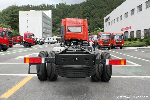 连云港天锦KR载货车新款底盘已经到店