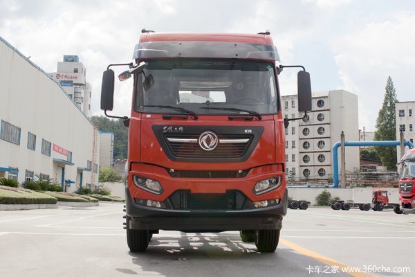 连云港天锦KR载货车新款底盘已经到店