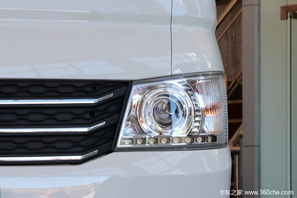 杭標微卡爆款，就選東風小霸王W17柴油版