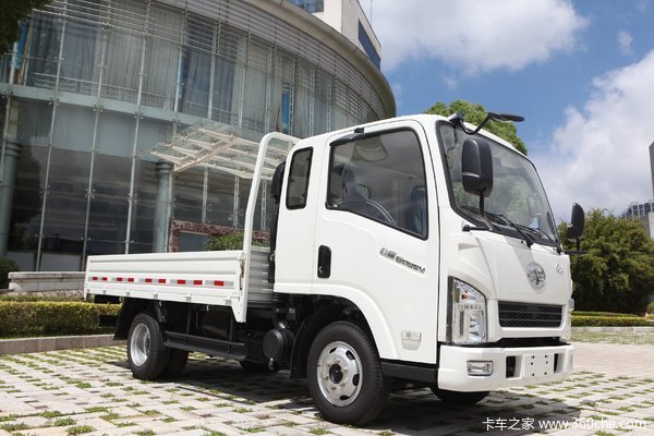 降价促销 解放公狮载货车仅售9.15万。 