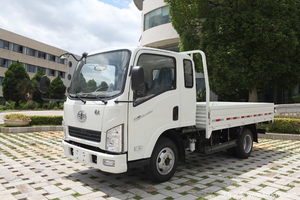 降价促销 解放公狮载货车仅售9.15万。 