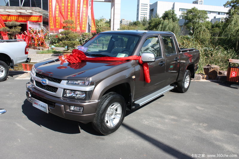 2011款江淮 瑞铃 106马力 2.5l柴油 大双排皮卡(4jb1)厂商指导价:7.