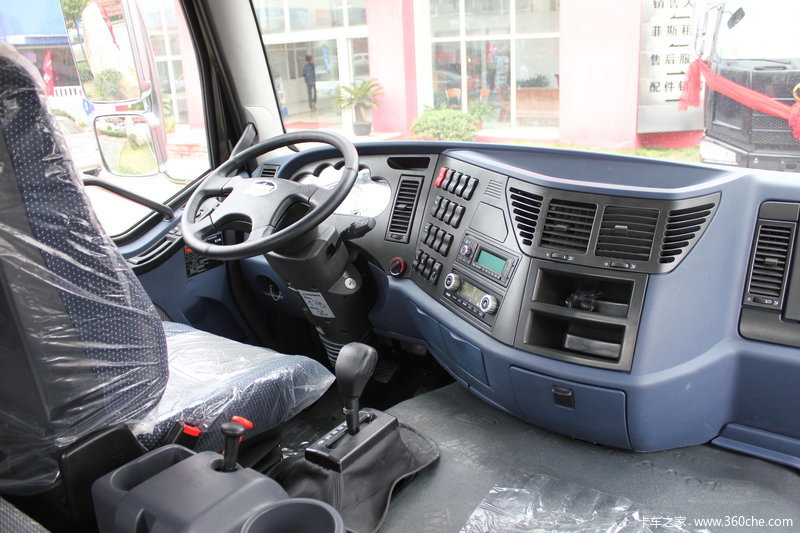 【图】解放 j6p重卡 420马力 6x4 amt自动挡牵引车(55周年纪念版)(ca