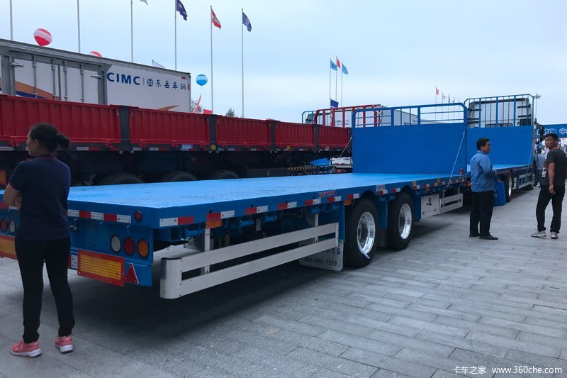 【图】上汽红岩 杰狮c500 430马力 6x2 中置轴平板运输车(梁山东岳牌)