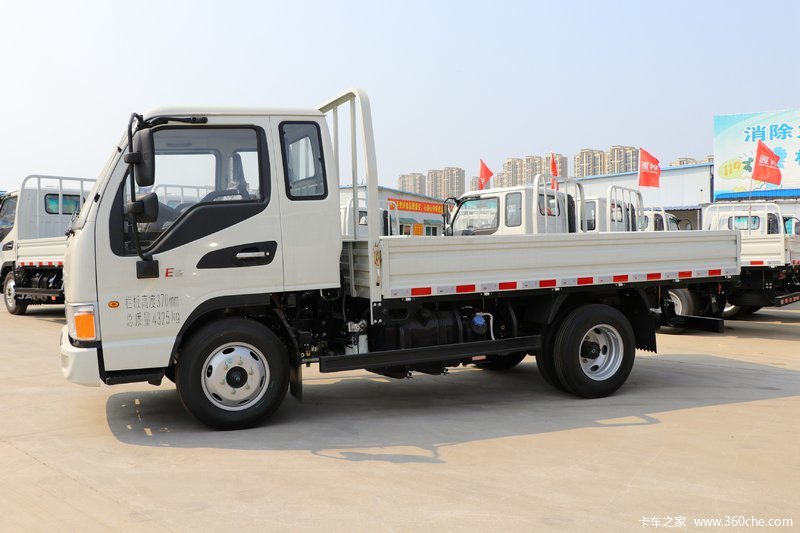 37米排半栏板轻卡(气刹)(hfc1040p93k1b4v)>外观> > 江淮骏铃 > 骏铃