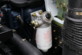 多利卡D6 油罐车底盘                                                图片