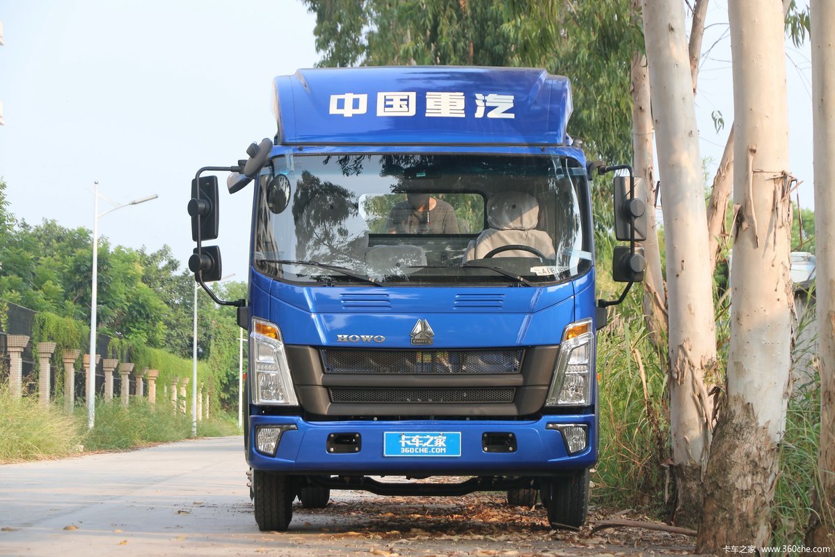 中国重汽HOWO 悍将 136马力 4.15米单排厢式轻卡