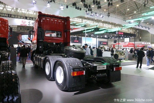 回馈客户无锡东风天龙KL牵引车限时促销