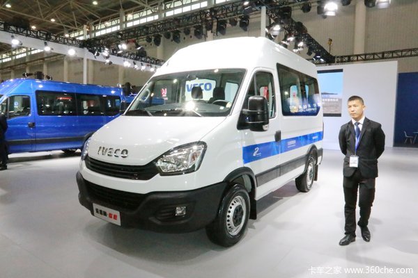 南京依维柯 欧胜商瑞系列 2020款 146马力 3.0T手动 20座 加长轴高顶多功能客车(国五)