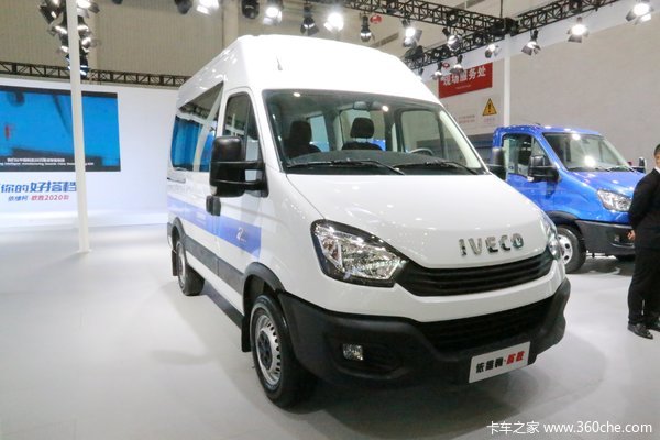 南京依维柯 欧胜商瑞系列 2020款 146马力 3.0T手动 19座 自动门加长轴高顶多功能客车(国五)