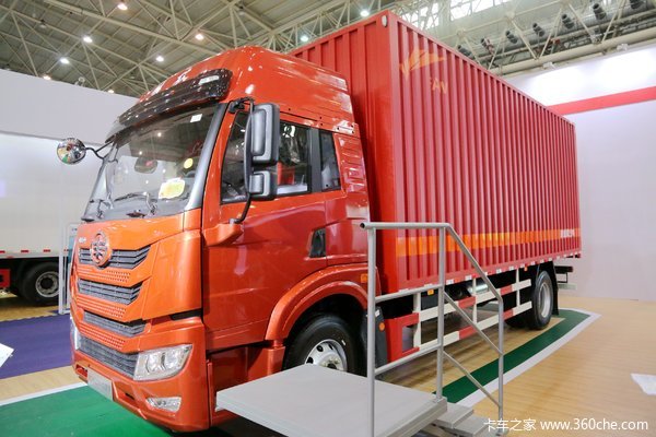 青岛解放 龙VH中卡 2.0版 200马力 4X2 7.8米厢式载货车(CA5189XXYPK2L5E5A80)