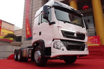 中国重汽 HOWO T5G重卡 310马力 6X4牵引车(ZZ4257N324GD1)