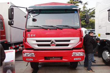 中国重汽 新黄河重卡 4X2 仓栅式载货车(ZZ1164F5216C1