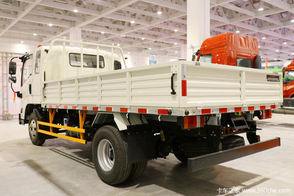 155米单排栏板轻卡 驱动形式 4x2 发动机 江铃jx4d30c5h 最大马力 129