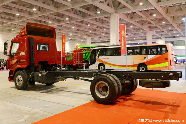 限时优惠0.66万 新乘龙M3载货车促销中