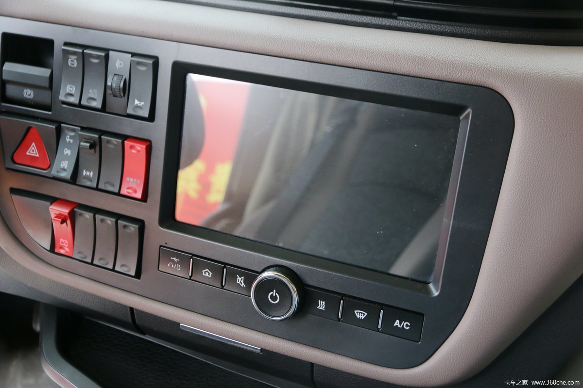 【图】大运 v9重卡 550马力 6x4 amt自动挡牵引车(液缓)(cgc4251d5f