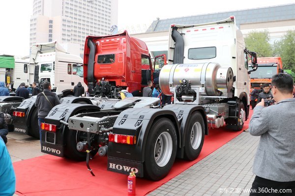 优惠 0.66万 广州HOWO T7H牵引车促销中