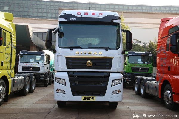 中国重汽 汕德卡SITRAK G7重卡 440马力 4X2 LNG牵引车(国六)(ZZ4186V421HF1L)